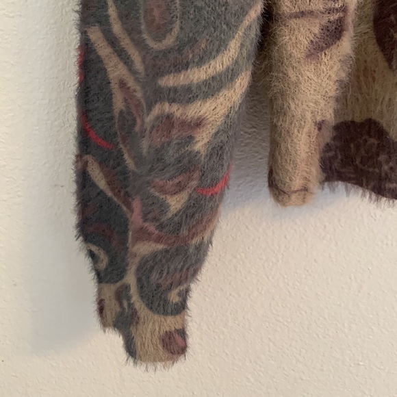 Simply Couture Long Sleeve Multi Color Print Sparkle Sweater Size L NWT - Picture 4 of 8